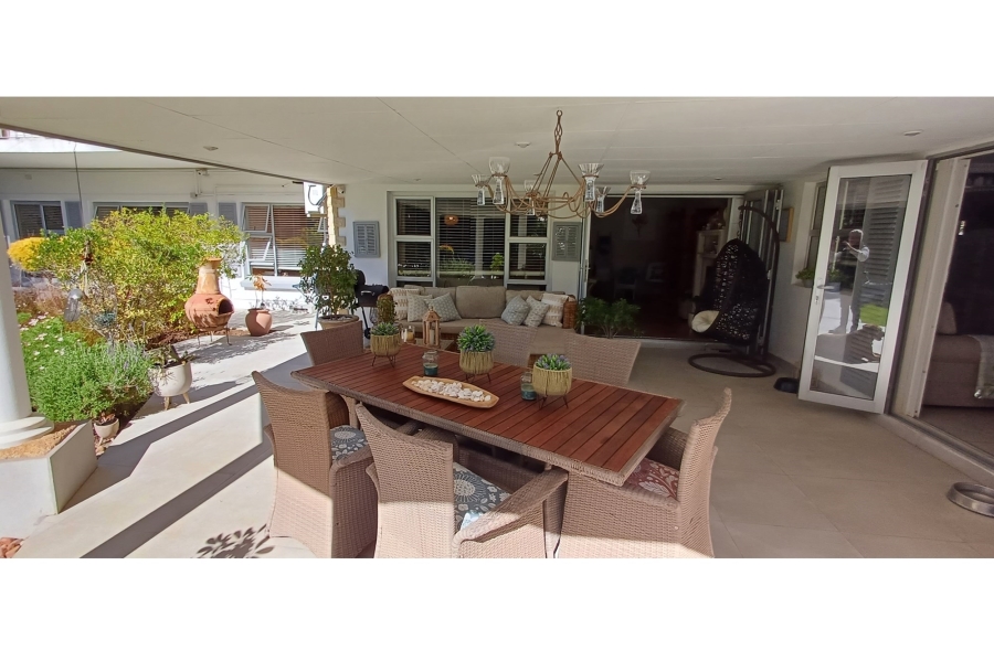 5 Bedroom Property for Sale in Jim Fouchepark Free State